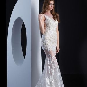 JASZ COUTURE-PROM--FORMAL-DRESS-GOWN- PAGEANTRY